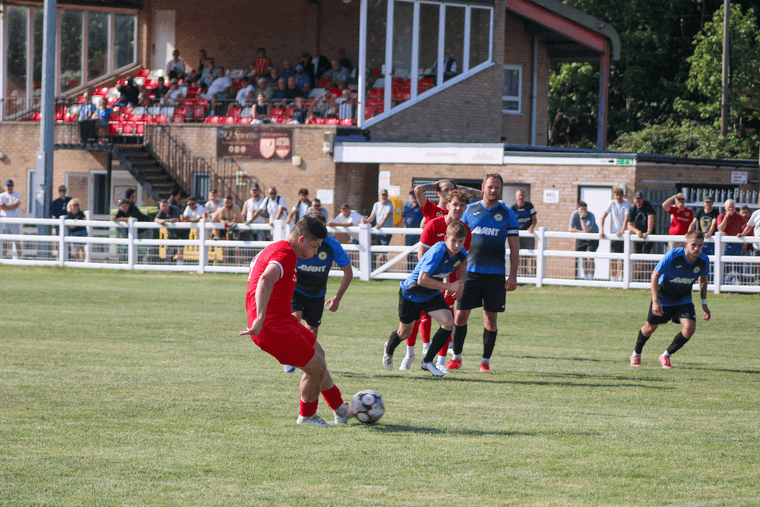 Friend Penalty Takes Wind out of Willows in 1-1 Demcom Draw. #Pitchero
elycityfc.co.uk/news/friend-pe…