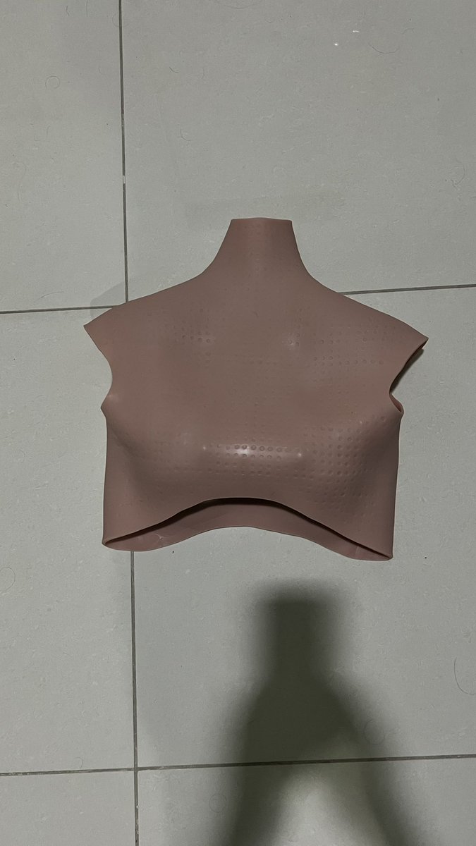 Selling EYUNG 8th Gen New Upgraded Airbag+Silicone Breast Forms With Bloodshot Design.

**Product** : Eyung L-C cup.
**Condition**: Still brand new. Arrived last week. Reason for selling it does not fit me well.

**Price**: $200 excluding shipping