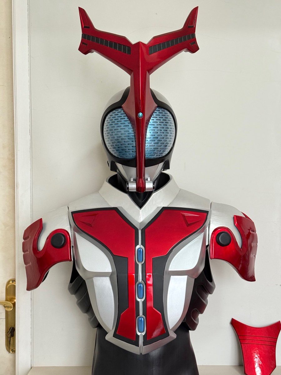 가면라이더 하이퍼 카부토 슈트
완성 담달에 행사장에서 뵈요~