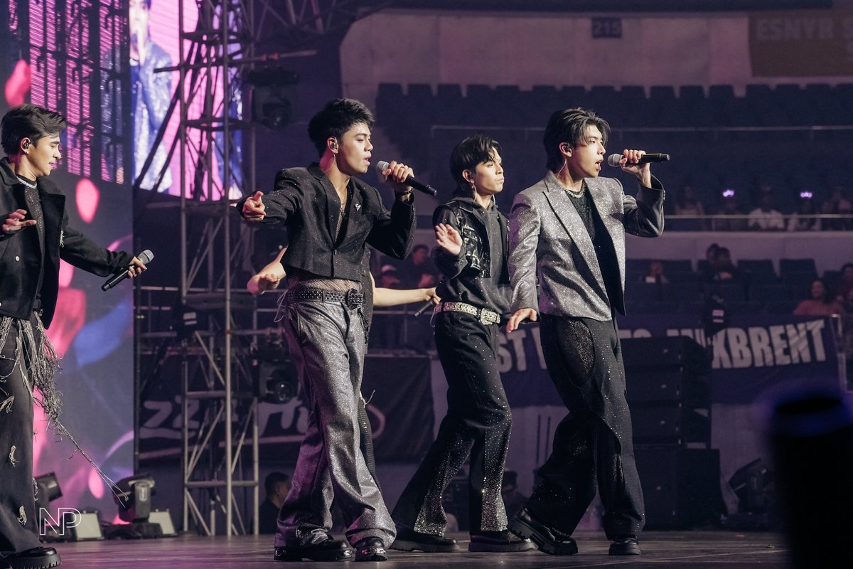 wriveph's tweet photo. ➤ #WRIVE: Thank you so much, #TheBigColLove, for the chance to perform again at @TheBigDome and this time with our debut songs "Ooh La La" and "Señorita." 

Stream on @Spotify:
https://t.co/gm2QurrRl7

#StarMusicPH #ABSCBNMusic #StarMagic #ABSCBN #ColLoveFancon #ColLoveSaAraneta https://t.co/88MYSDYfM4