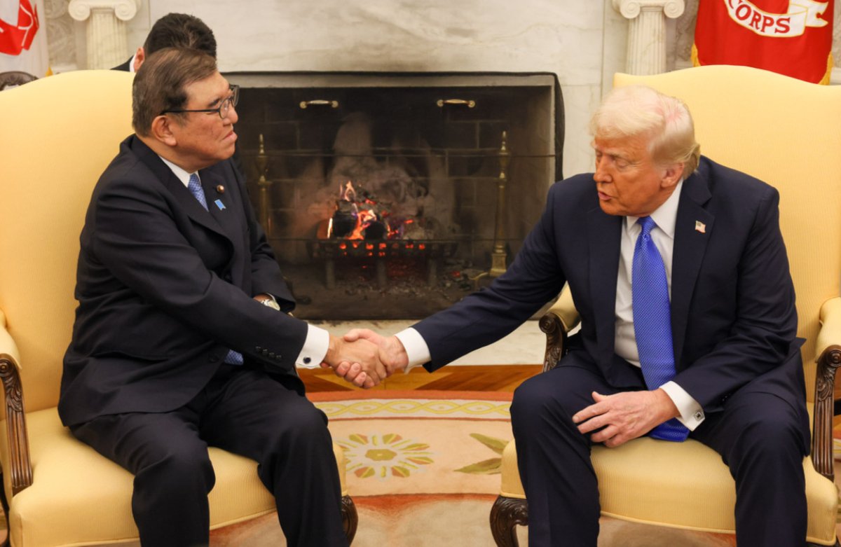 RevenueFlowHQ's tweet image. In 1989, Japan ruled the world economy.

Today? They have 5 years of funds left:

Burning $100B per year to survive. Debt 2.5x higher than GDP.

And when Japan falls, American markets crash with it.

Here's how Japan's silent collapse will empty your pockets: