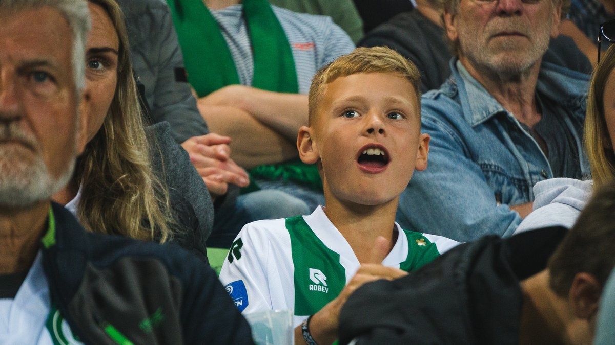 fcgroningen's tweet photo. Zaterdag de eerste thuiswedstrijd. Kom in het groen-wit naar Euroborg! 💚🤍

➡ https://t.co/oW2phf2oKo

#GROHEE https://t.co/SCPL8h0inP