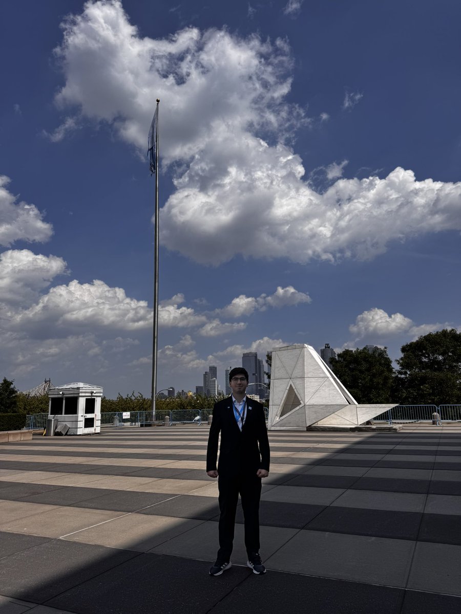 thisisaymar's tweet photo. Back to the @UN headquarters https://t.co/QJ6OyCdTTG
