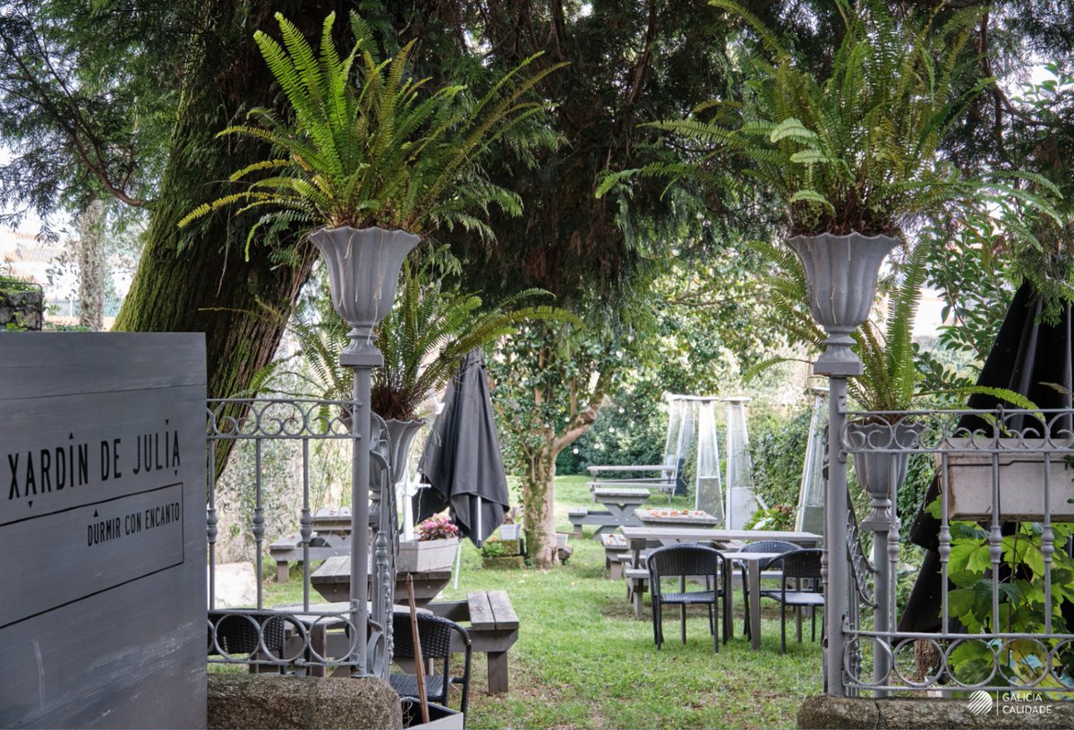 🌿 Certified by #GaliciaCalidade, O Xardín de Julia is more than a stay—it's an experience in Santiago’s heart.

📍 Historic building, steps from the cathedral, with parking and a peaceful garden.

<a href="/Turgalicia/">Turismo de Galicia</a> #ConSeloGaliciaCalidade