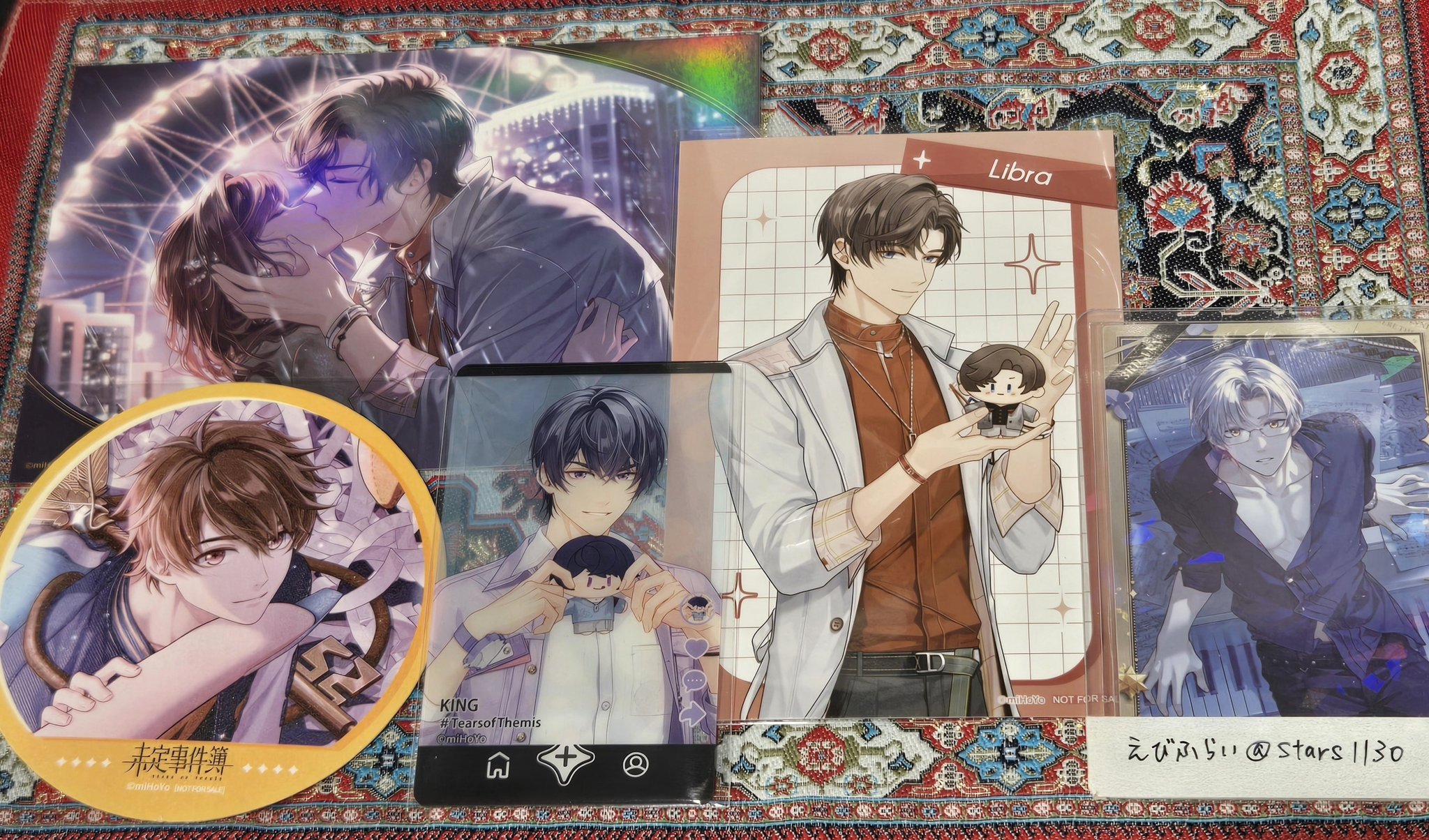 未定事件簿 4周年 Chugai Grace Cafe ホログラム 缶バッジ 予約】未定事件簿 ホログラム缶バッジ King | ま行,未定事件簿