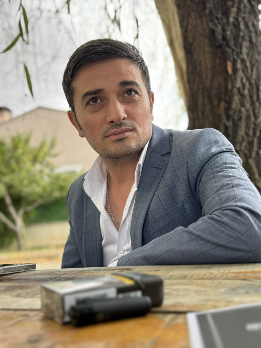 Selim_TORUN's tweet photo. “Birini anlamak, bazen ona verebileceğin en pahalı hediyedir.”

#Empati
#İnsanİlişkileri
#Anlamak https://t.co/BOkV1ELtq9
