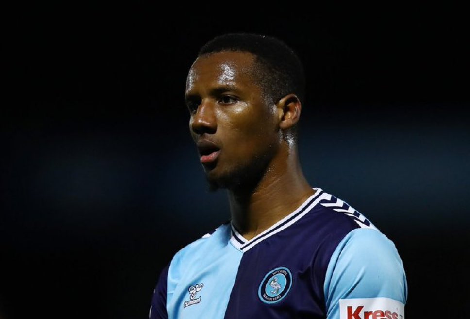 🤯 QPR have agreed a fee with Wycombe for striker Richard Kone.

Front 4 of:

Chair 
Dembele 
Poku
Kone

What the fuck are they cooking.. #QPR