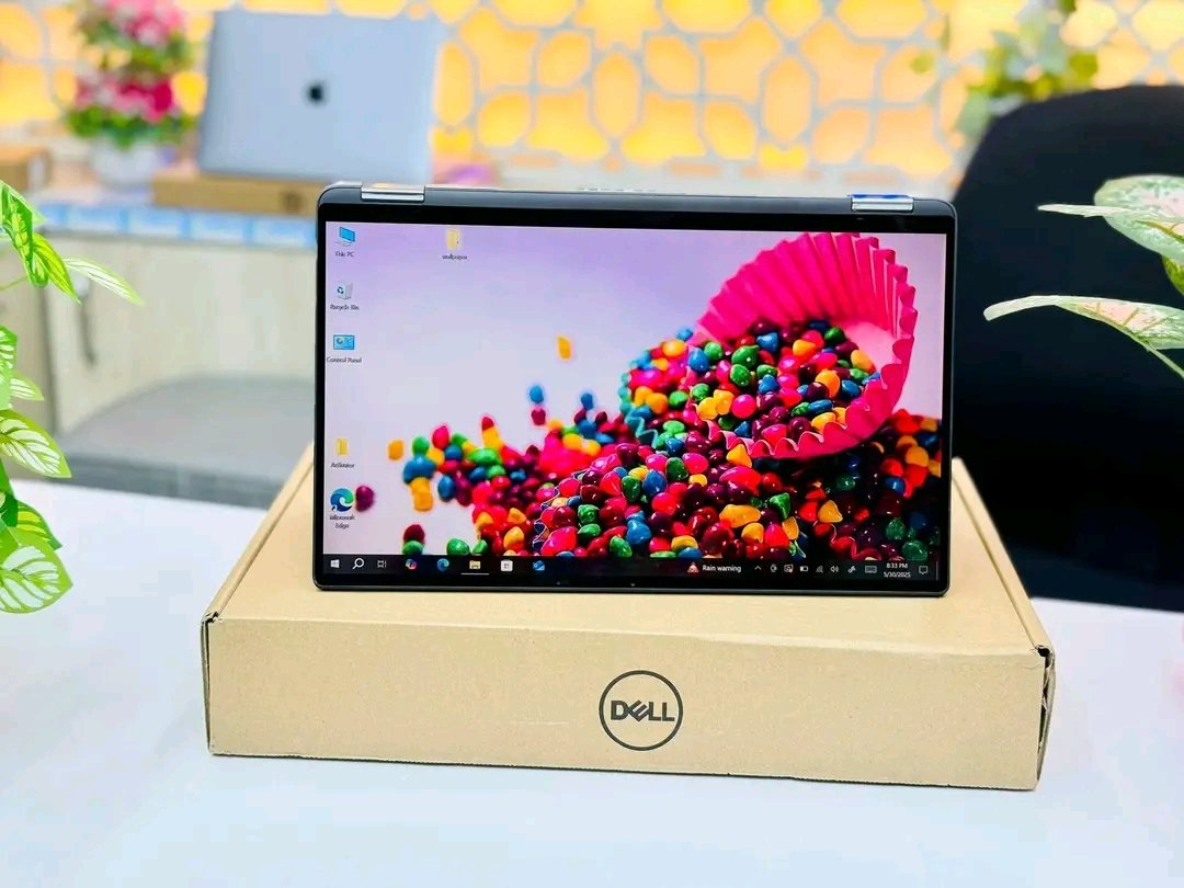 Fontquad's tweet photo. The Dell Latitude 7400 2-in-1 is the boardroom’s secret weapon — 8th Gen i7, 16GB RAM, 256GB SSD, and a crisp FHD touchscreen you can flip, fold, or flex. Long battery life included, so you can power through meetings and Netflix.
#FontGadgets