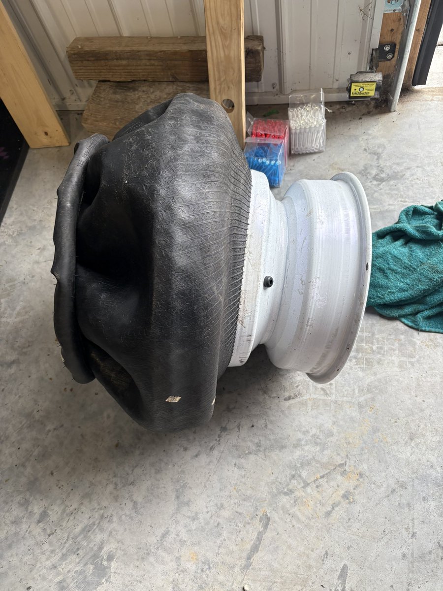 BrandonWimmer's tweet photo. I have seen a lot in the last 25 years racing sprint cars… this was a first for me! Thankful it wasn’t worse when we got ran over on Friday. https://t.co/7tc7OFb3TF