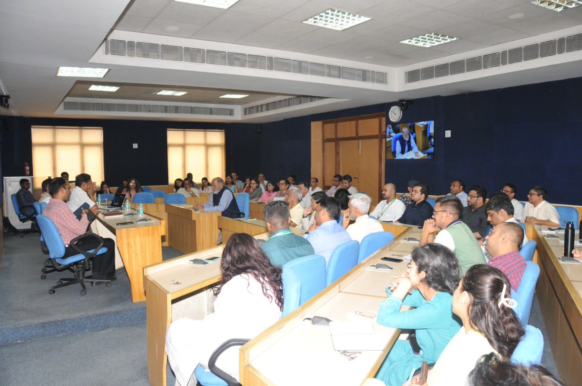 .<a href="/vivek_chadha/">vivek chadha</a> 's book *Mahabharata's Strategic Insights: Navigating the Dharmic Compass* was discussed at the Monday Morning Meeting, moderated by Dr Ashok Behuria with Dr Saurabh Mishra as a discussant. DG <a href="/SujanChinoy/">Sujan Chinoy</a> and @IDSAindia scholars shared their remarks.