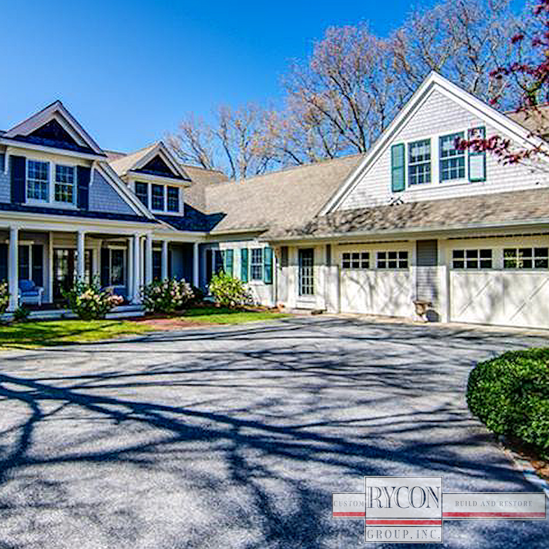 RyconGroupInc's tweet image. This custom waterfront home is a cohesive project where vision, building integrity, and builder legacy meet. On Cape Cod, Rycon is a name known for reliability, transparency, and repeat client trust

Call Rycon at (508) 362-5456

#capecodbuilder #capestylehomes #builderspotlight