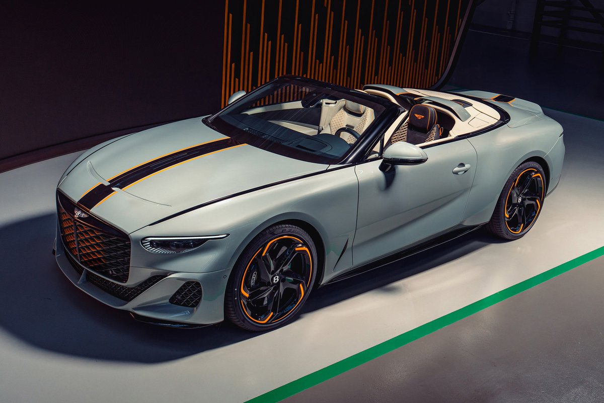 MotorShowme's tweet image. Bentley Mulliner unveils the first Batur Convertible: 740 bhp W12, unique ‘one plus one’ cabin, Opalite finish with Beluga &amp;amp; Mandarin accents. Limited-run, debuted at Goodwood, now at Monterey Car Week.
#BentleyBatur #Mulliner #W12Engine #MotorShow #MotorShowme