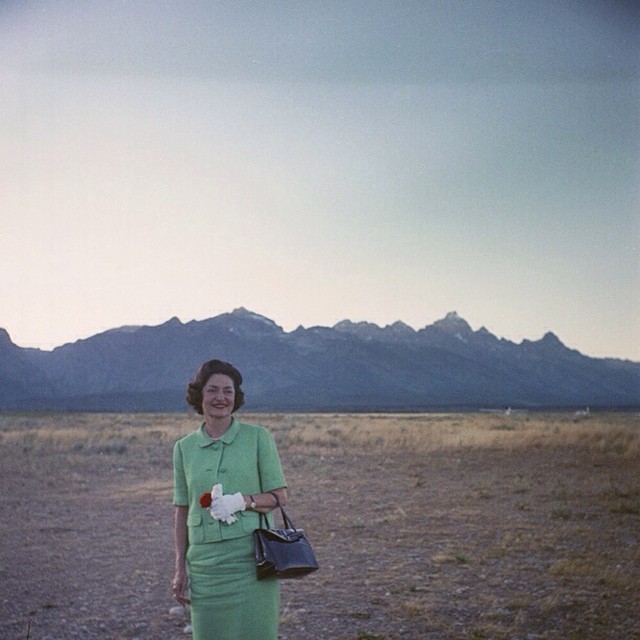 LBJLibrary's tweet image. #OTD: 61 years ago today, #Billings, MT welcomed #LadyBird!  After greeting spectators, Mrs. Johnson traveled to the Jackson Hole Airport in Wyoming, located at the base of the Teton Range. It's the only U.S. commercial airport within a national park.

📷 White House Photo Office