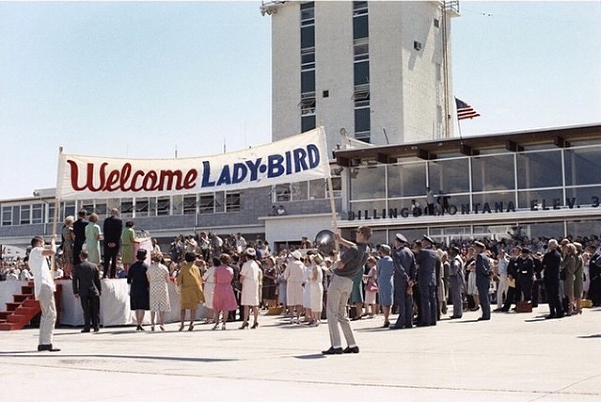 LBJLibrary's tweet image. #OTD: 61 years ago today, #Billings, MT welcomed #LadyBird!  After greeting spectators, Mrs. Johnson traveled to the Jackson Hole Airport in Wyoming, located at the base of the Teton Range. It's the only U.S. commercial airport within a national park.

📷 White House Photo Office