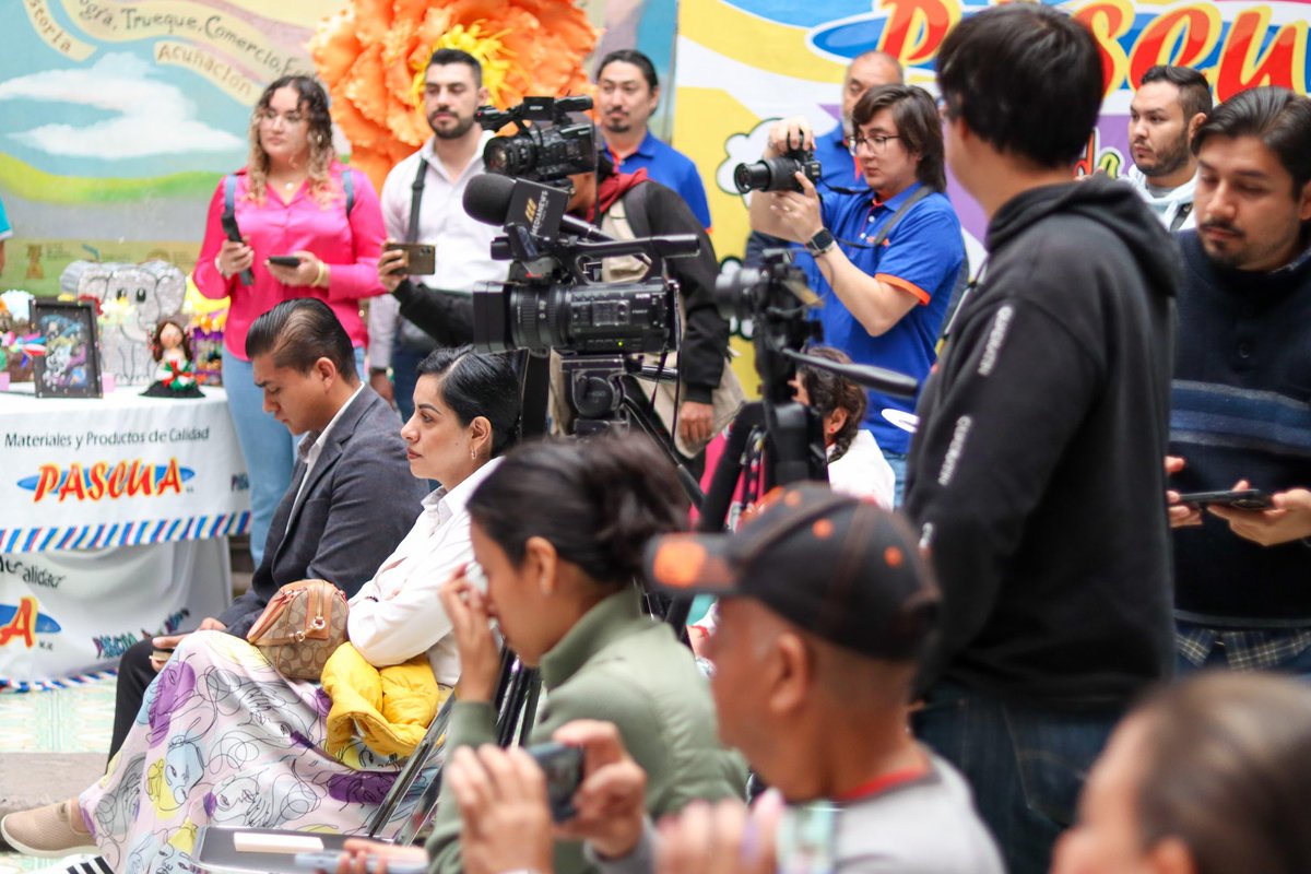Recibimos a amigas y amigos de Pumich en nuestra casa para anunciar la 15 Expo Regreso a Clases 📚✂️✏️

Apoya a las empresas morelianas del 27 al 31 de agosto en la 📍Plaza Valladolid de 9:00 a 20:00 horas. ¡Ahí nos vemos! 🤩
#DesarrolloEmpresarialParaTodos ✨