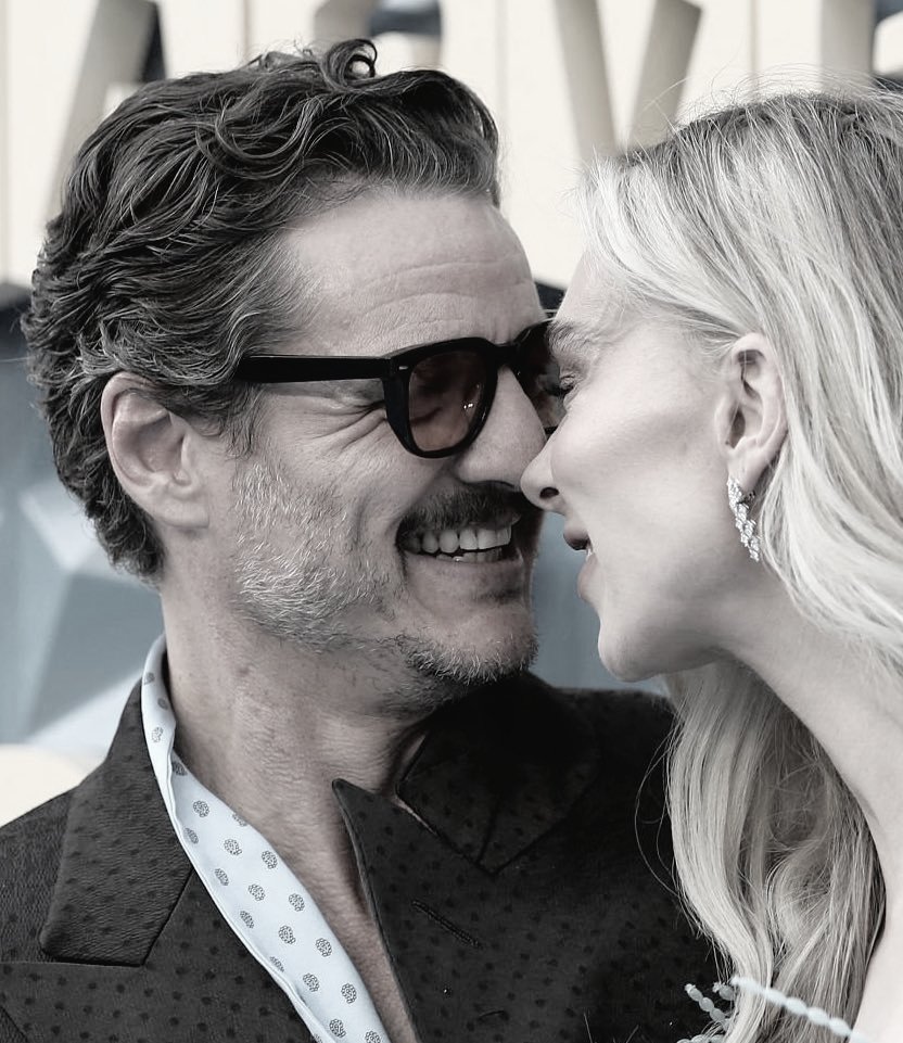 rem_moony_lupin's tweet image. ⠀

                         ᴛᴏ ᴛʜᴇ ᴍᴏᴏɴ ᴀɴᴅ ʙᴀᴄᴋ. 
                         ᴀɴᴅ ᴇᴠᴇɴ ᴛʜᴀᴛ'ꜱ ɴᴏᴛ
                         ᴇɴᴏᴜɢʜ ᴛᴏ ꜱᴀʏ 
                         ʜᴏᴡ ᴍᴜᴄʜ ɪ ʟᴏᴠᴇ ʏᴏᴜ.

⠀