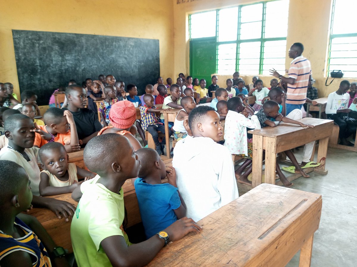 GashoraYouthCouncil (@gashoranyc) on Twitter photo Mu murenge wa #Gashora Abana n'urubyiruko bitabiriye gahunda y'intore mu Biruhuko Baganirizwa ku Indyo yuzuye no kurwanya igwingira, ndetse bahabwa umwanya wo kugaragaza impano zitandukanye.
<a href="/bugeserayouth/">๐๐๐ด๐ฒ๐๐ฒ๐ฟ๐ฎ ๐ฌ๐ผ๐๐๐ต ๐๐ผ๐๐ป๐ฐ๐ถ๐น</a>
<a href="/BugeseraDistr/">Bugesera District</a>
<a href="/RwandaEast/">๐๐๐ฌ๐ญ๐๐ซ๐ง ๐๐ซ๐จ๐ฏ๐ข๐ง๐๐ | ๐๐ฐ๐๐ง๐๐</a> Mu murenge wa #Gashora Abana n'urubyiruko bitabiriye gahunda y'intore mu Biruhuko Baganirizwa ku Indyo yuzuye no kurwanya igwingira, ndetse bahabwa umwanya wo kugaragaza impano zitandukanye.
<a href="/bugeserayouth/">๐๐๐ด๐ฒ๐๐ฒ๐ฟ๐ฎ ๐ฌ๐ผ๐๐๐ต ๐๐ผ๐๐ป๐ฐ๐ถ๐น</a>
<a href="/BugeseraDistr/">Bugesera District</a>
<a href="/RwandaEast/">๐๐๐ฌ๐ญ๐๐ซ๐ง ๐๐ซ๐จ๐ฏ๐ข๐ง๐๐ | ๐๐ฐ๐๐ง๐๐</a>