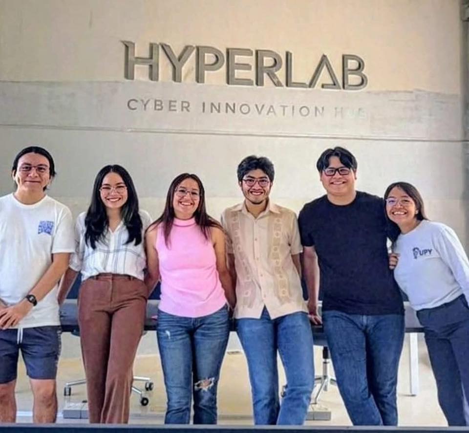VanguardiaVM's tweet photo. 💡Nos encanta colaborar para brandear sus espacios y convertirlos en instagrameables. Logotipo en acero para la Universidad Politécnica de Yucatán 👍👍👍

Felicitaciones al equipo de la universidad por este nuevo espacio de innovación HYPERLAB Cyber Innovation Hub. #branding https://t.co/okm7khjA5T