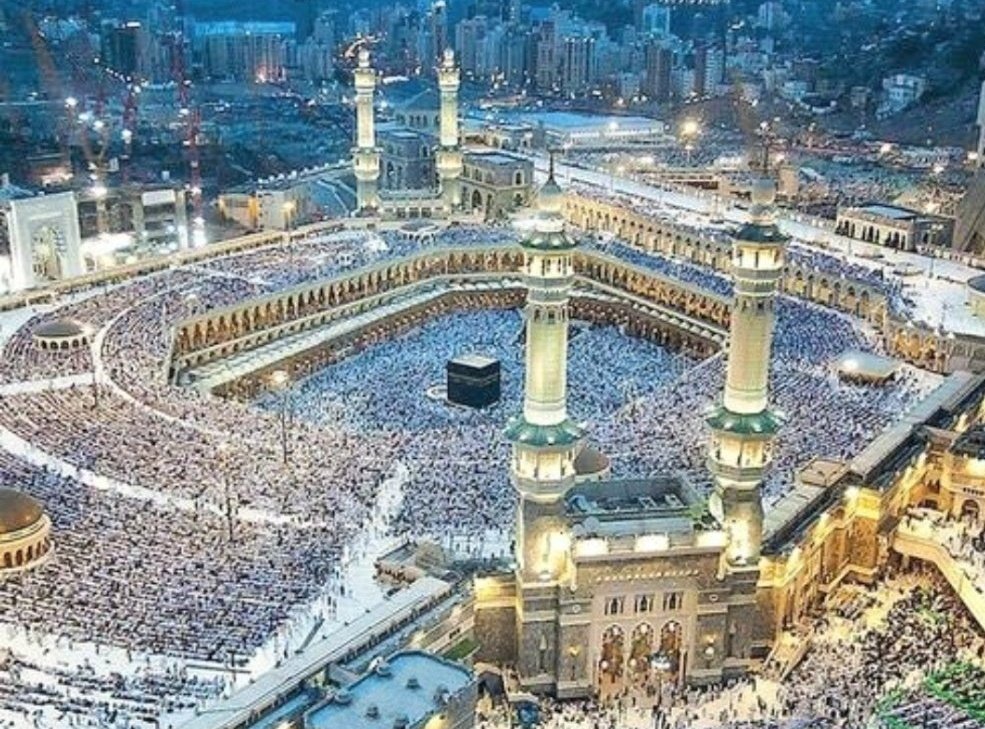 . 
یَا ﷲُ یَا رَحْمٰنُ یَا رَحِيۡمُ یَا حَیُّی یَا قَیُّوم
 
﴿ لَّا إِلَٰهَ إِلَّا أَنتَ سُبْحَانَكَ إِنِّي كُنْتُ مِنَ الظَّالِمِينَ ﴾
#عینی