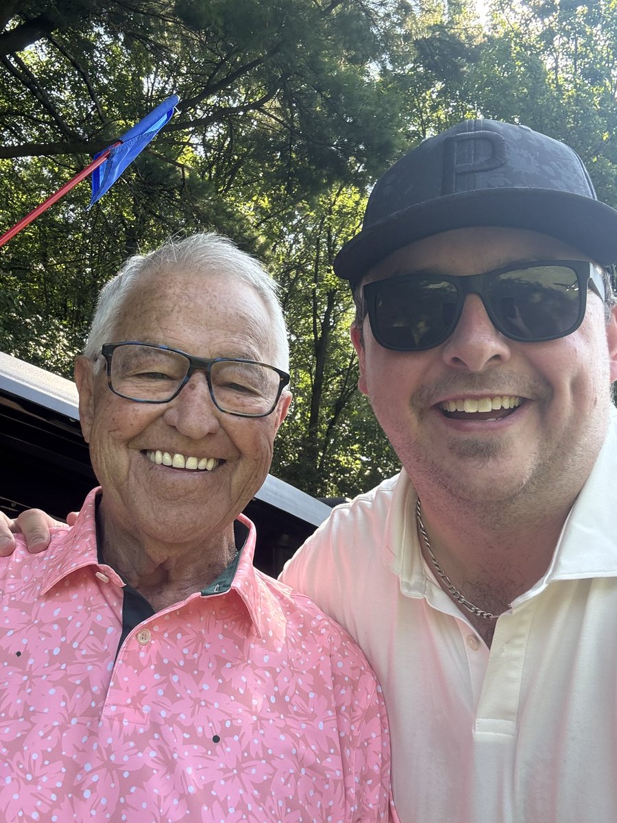 Une belle invitation au Tournoi de la <a href="/LHJMQ/">LHJMQ</a> aujourd’hui. Moi qui est un Tigre et fier de l’être de par mes racines victoriavilloises, ça allait de soi de jouer avec le Tigre en personne! 🐯