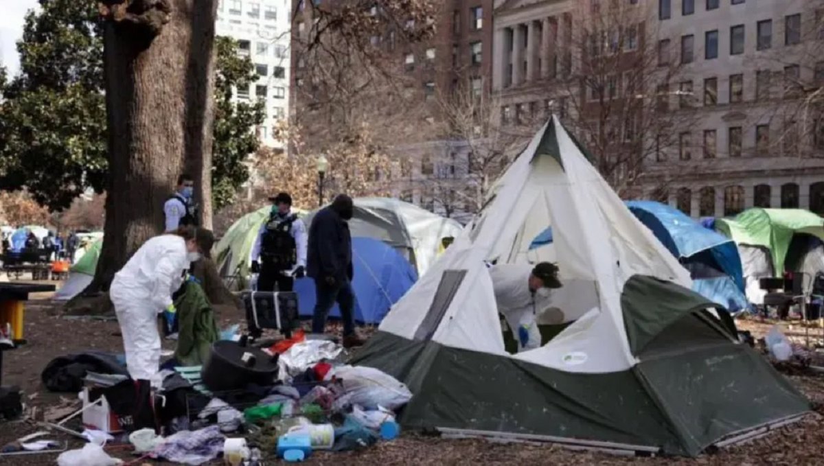Trump ordena desplegar a la Guardia Nacional en Washington DC y expulsar «inmediatamente» a las personas sin hogar de las calles revistazonalibre.ec/2025/08/11/tru…