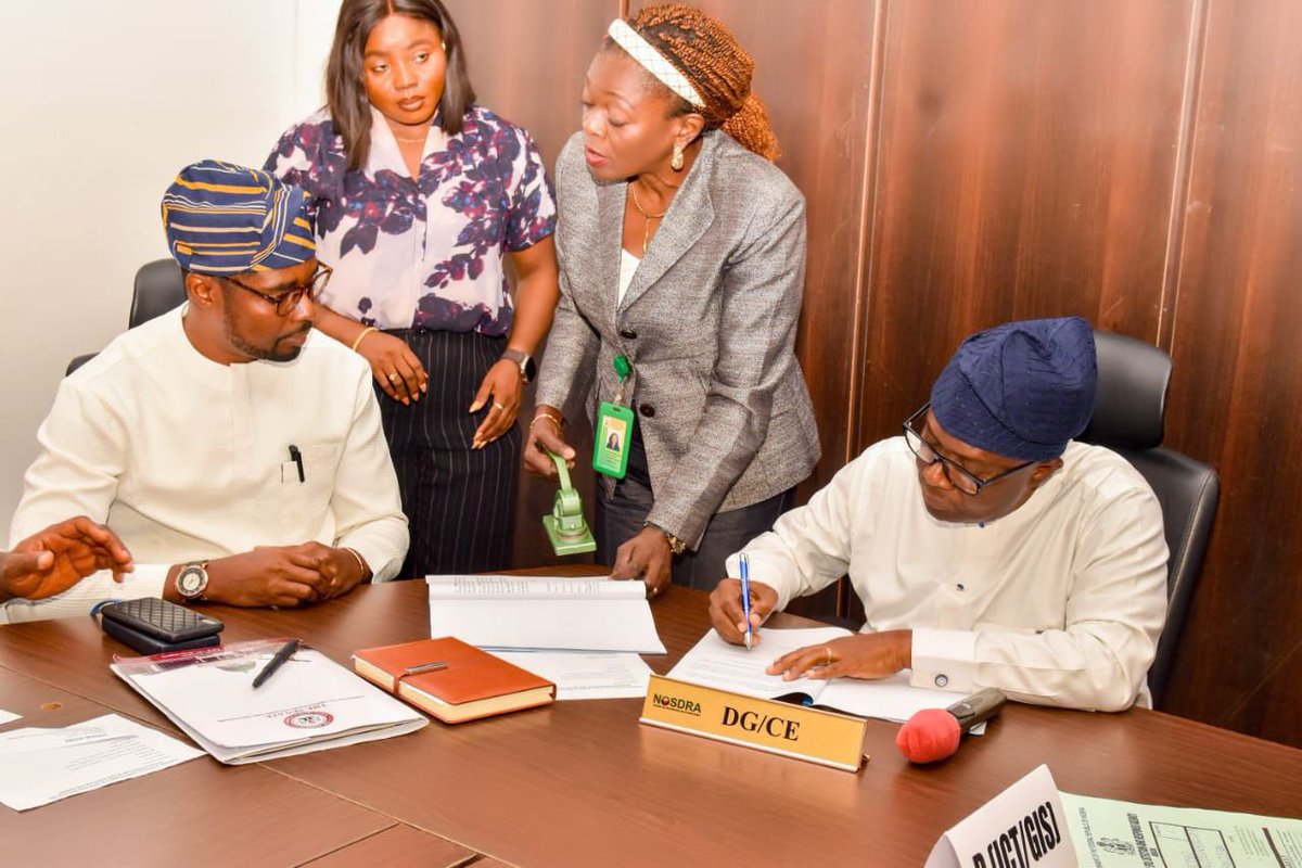 nosdraofficial's tweet photo. NOSDRA, Green Clean Innovation Hub Sign MoU to Host International Oil Spill Summit in Nigeria. https://t.co/j0Cfj1a8qF