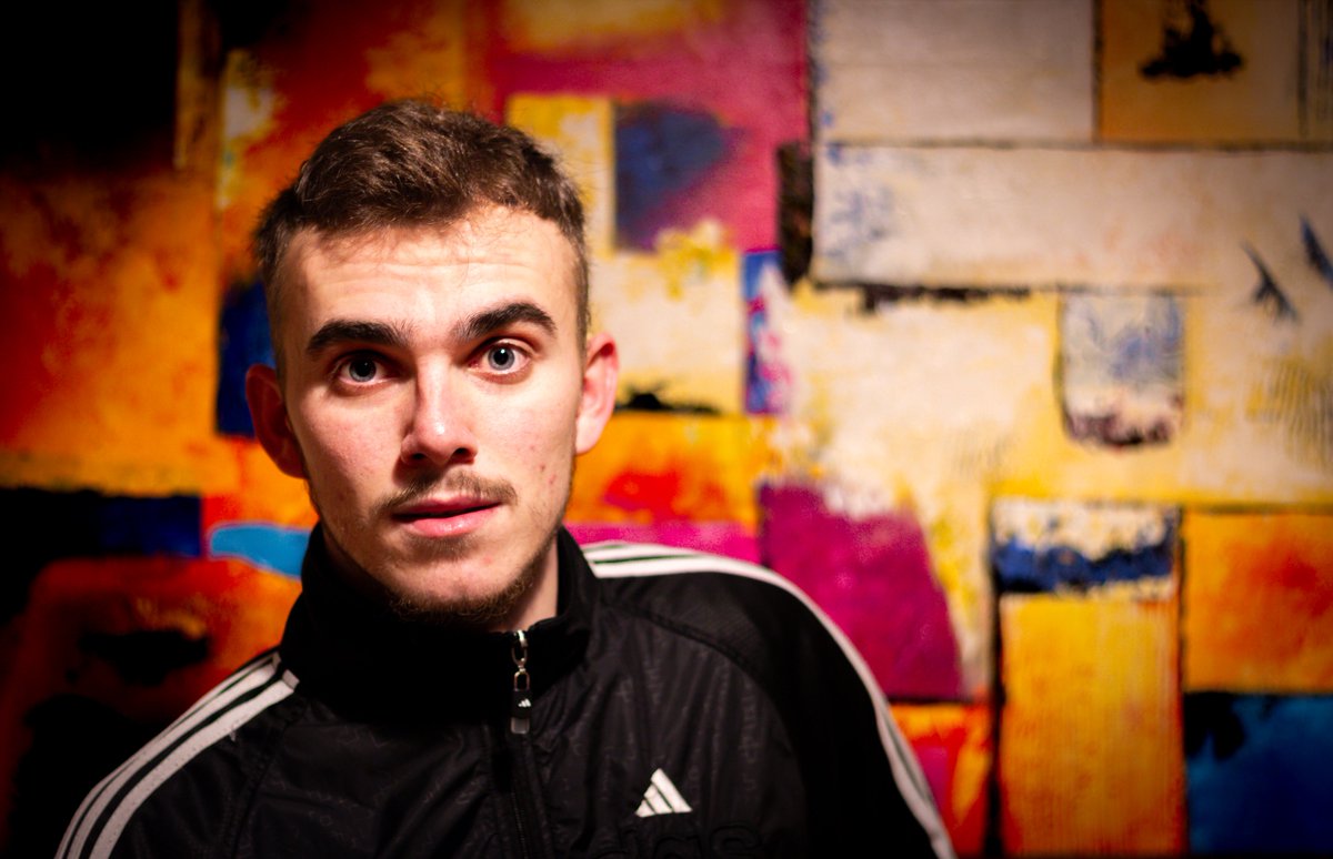 "GENTES"

Otro adelanto de una de mis series fotográficas.

Una serie fotográfica que busca capturar la esencia y diversidad de las personas que conforman nuestro mundo.

A través de la lente, exploramos la riqueza de las historias, expresiones y conexiones humanas...