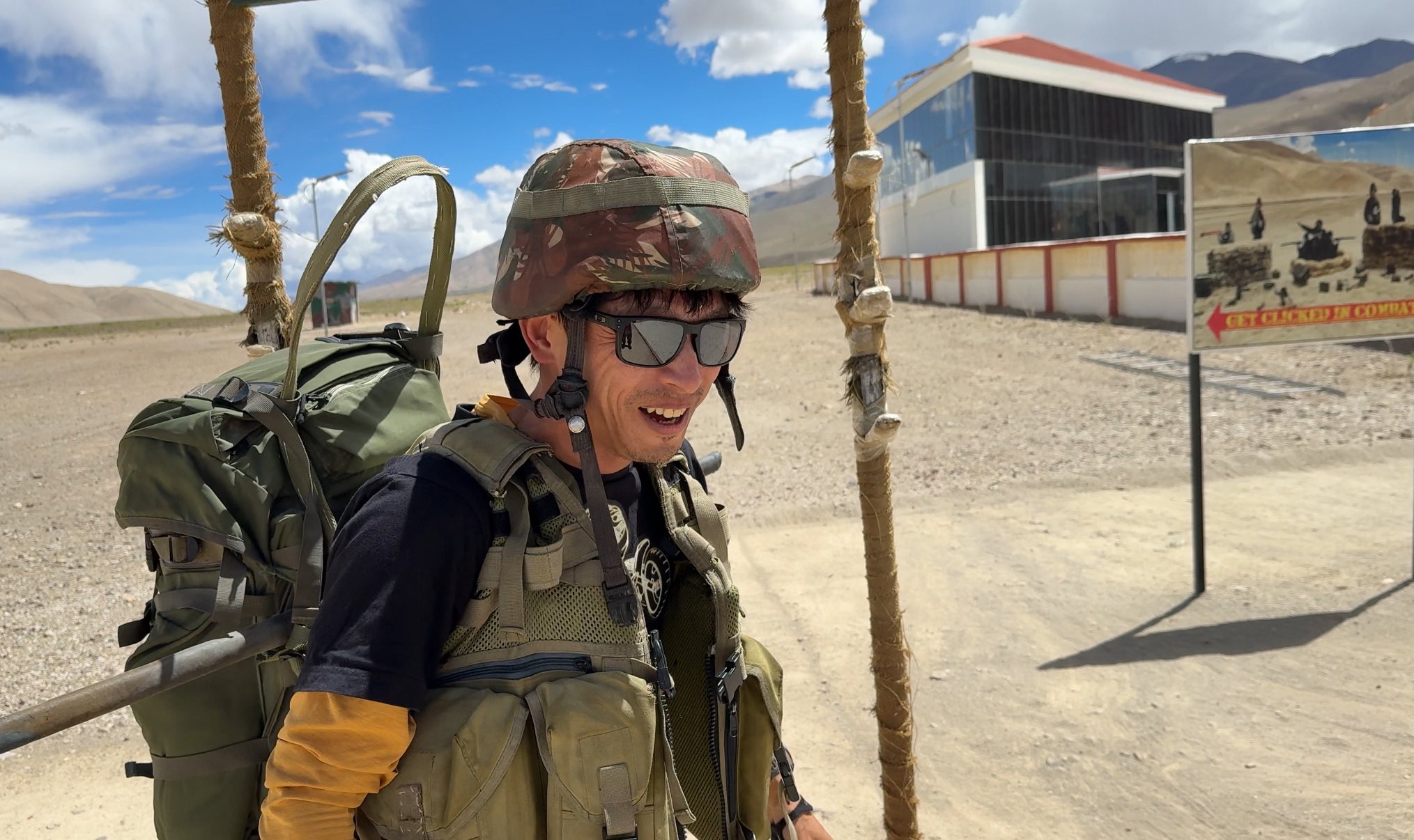 スペイン軍　ヘルメット　重たいです。　当然なのでしょうが。。 ベトナム防暑ヘルメット | 義烈