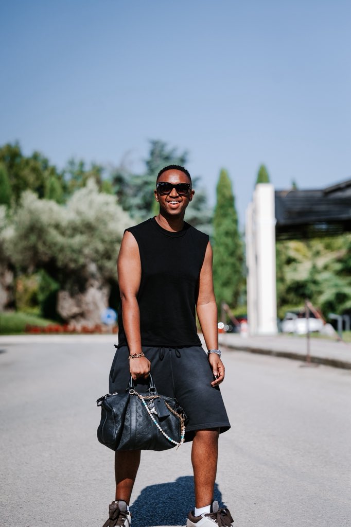 Shimza01's tweet image. The mind is a very powerful thing. All smiles and feeling good 🙏🏾❤️😊