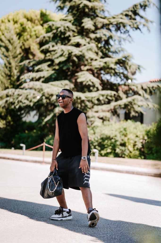 Shimza01's tweet image. The mind is a very powerful thing. All smiles and feeling good 🙏🏾❤️😊