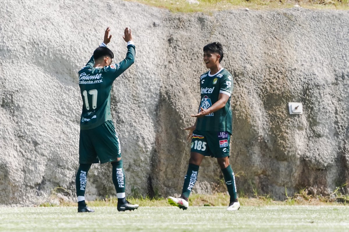 #Sub21 | J4 

⏰ MT 

¡Nos vamos al descanso con ventaja de dos goles! 

Román Almanza y Kevin Mora anotaron para nuestra ventaja momentánea. 

🦁 2-0 🤠