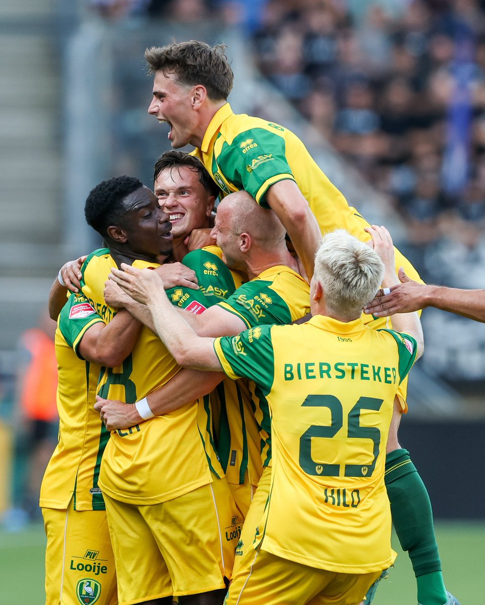 groengeelharttv's tweet photo. Beschrijf deze wedstrijd in 3 woorden 👇🏻🔥

📷 Orange Pictures

#ADOwil #adodenhaag #denhaag #ado #fcdenhaag #fcdh #groengeelhart https://t.co/uOQtA5m5HD