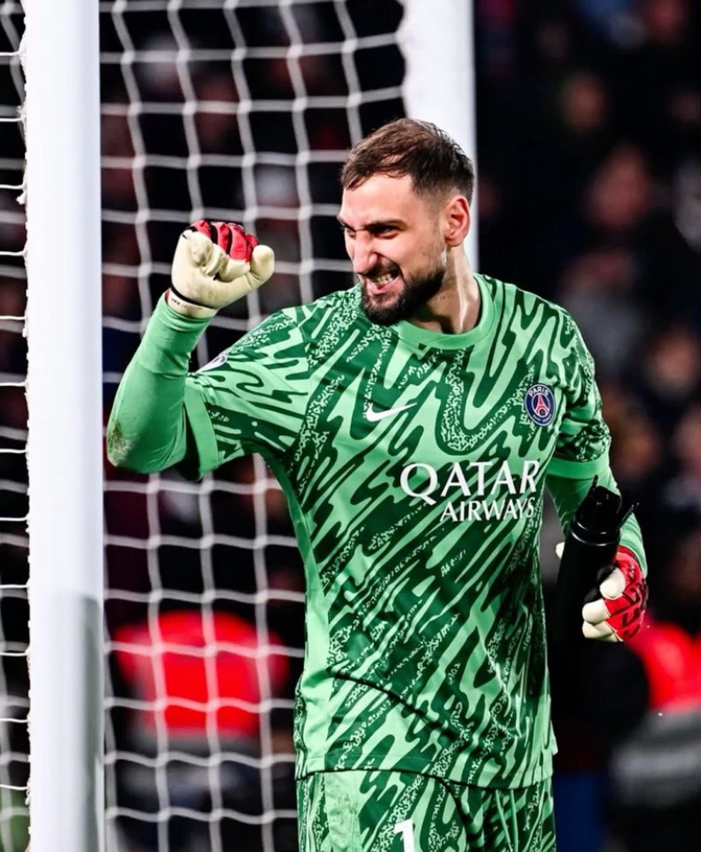 MediaParisien's tweet photo. 🚨🔴🔵 GIANLUIGI DONNARUMMA N’EST PAS DANS LE GROUPE POUR PSG – TOTTENHAM 😱

@FabriceHawkins https://t.co/YuRTmfZcTT