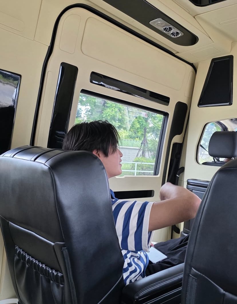 fourjunately's tweet photo. ก็รูปเธอน่ารักดีเลยเอามาลงอวดคน 4ล้านคนในไอจี  เก็บไว้ดูคนเดียวไม่ไหว โลกต้องรู้ว่าแฟนผมน่ารัก ทำไรทำเถอะพี่ https://t.co/9KEBcOT8i1