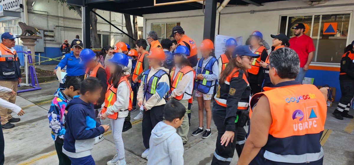 🚀 Arrancamos el curso de verano Brigada “Totli” en la UGIRPC Coyoacán.
Entre juegos y dinámicas, niñas y niños de 8 a 12 años adquieren habilidades de autoprotección y prevención.

#ContigoImparables