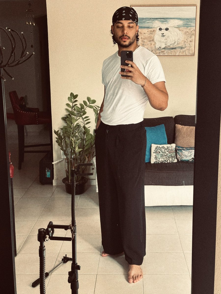 ♱ 𝐓𝐨𝐦𝐦𝐲 𝐕𝐚𝐥𝐝𝐞𝐥𝐥𝐚𝐪𝐮𝐞 ♱ tweet media