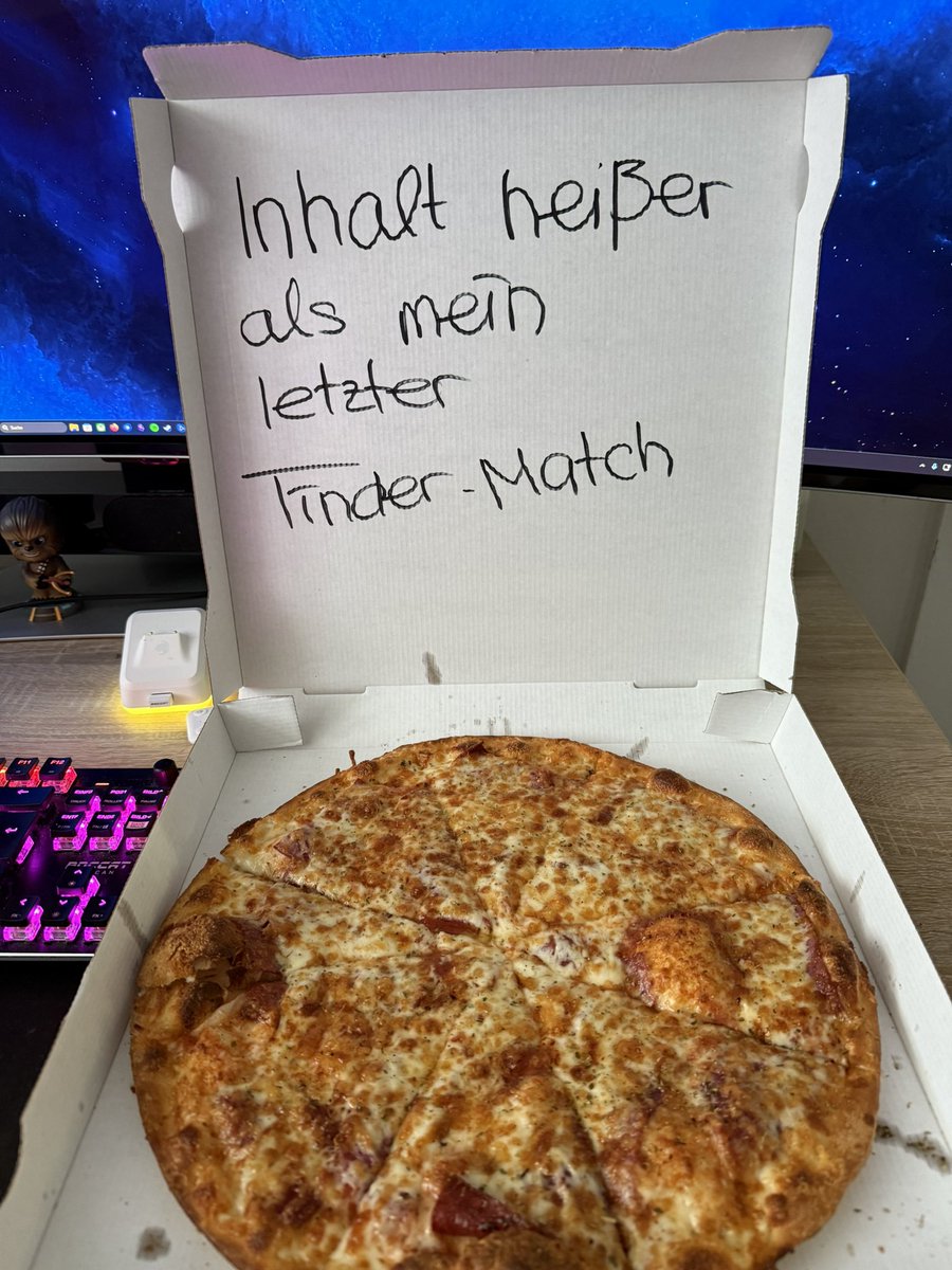 FutureAlex's tweet image. Habe nach einem Witz gefragt