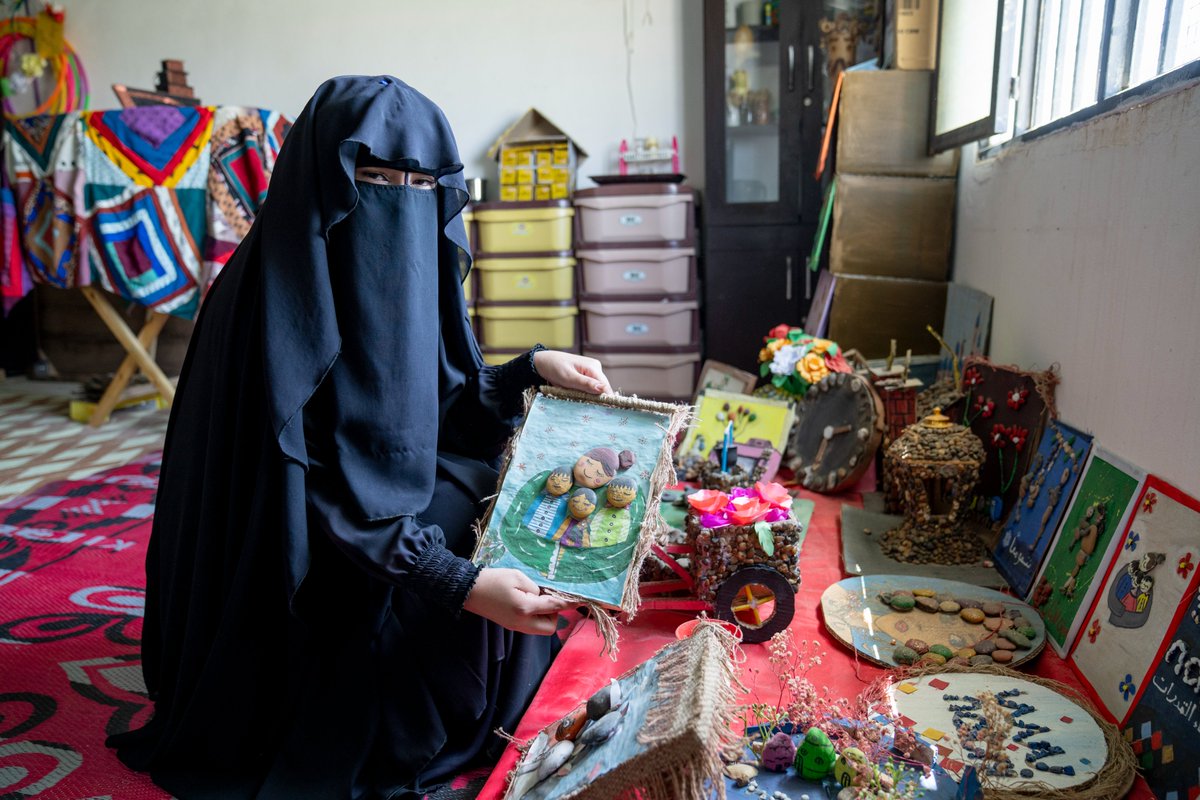 UNICEFinSyria's tweet photo. Meet Mariam, 20, from Anbar, #Iraq. Married at just 11, she’s been in #Al_Hol camp since 2018 with her 8-year-old son, Suleiman. A talented painter with a dream to become an interpreter, Mariam’s eyes light up as she shares her news:
  “My dream finally came true — we’re going home to Iraq next week.”

@RelanoMeritxell 
@UNICEFEMOPS 
@UNinSyria