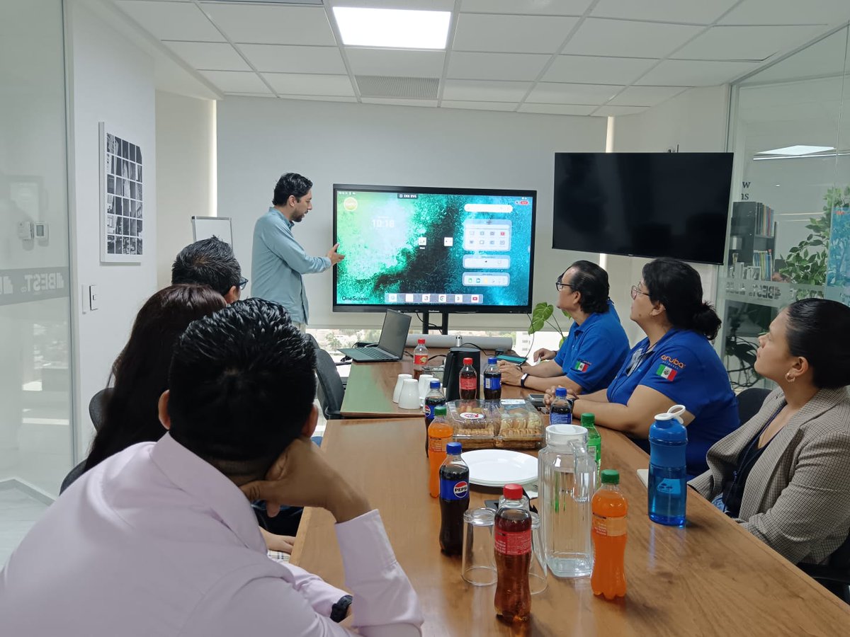 LatintelMX's tweet image. Momentos del evento One to One Partners @LatintelMX   - @OneScreen_LATAM  LATAM en Guadalajara! Estuvo increíble! 🤩

#OneScreen #pantallasinteligentes #pantallasinteractivas #PizarraInteractiva #eventoscorporativos