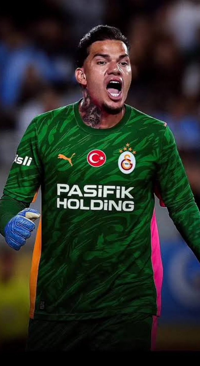 OsimhenVictor tweet media