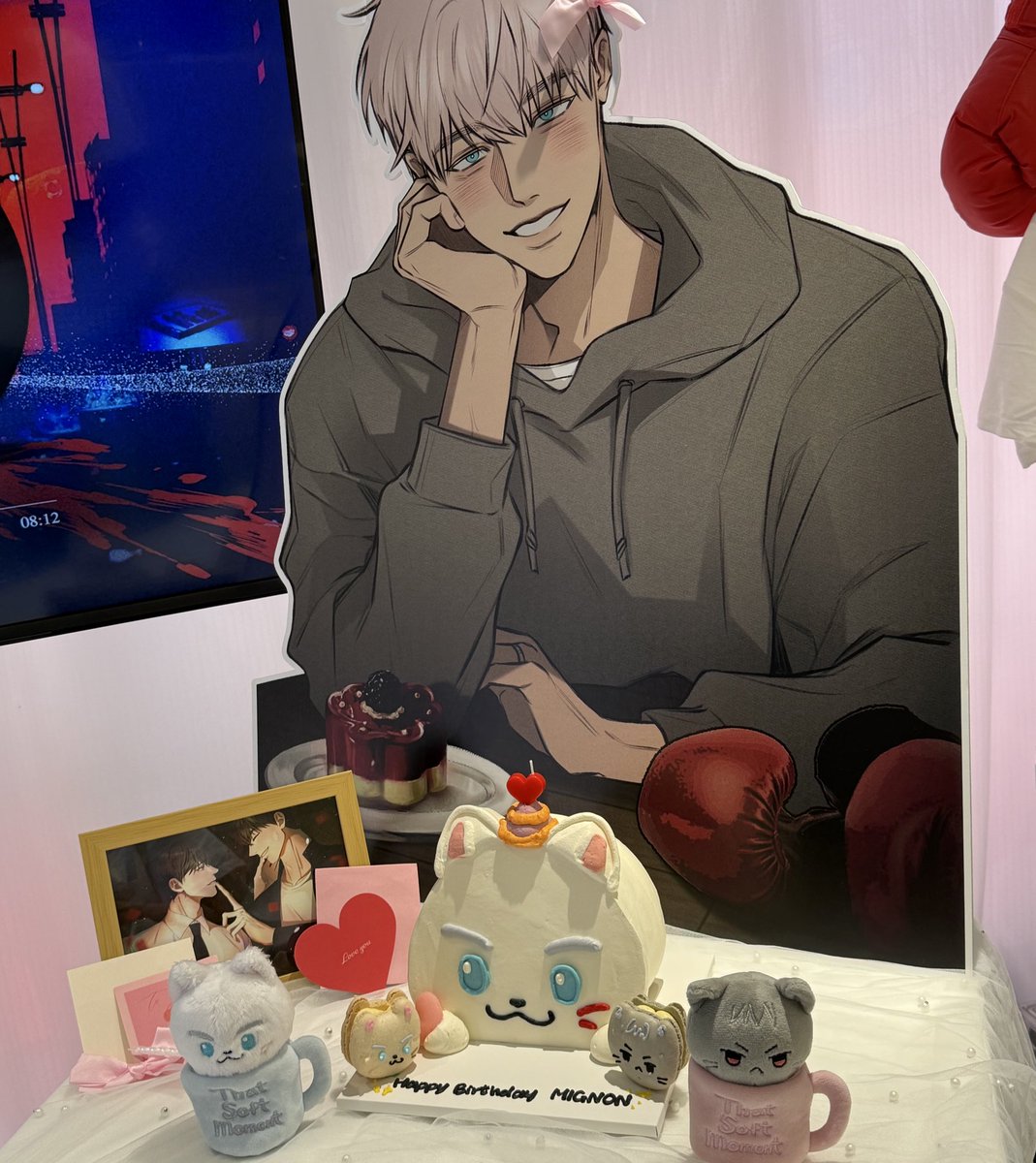HappyMignonDay's tweet photo. 해외에 거주하시거나 미처 방문하지 못하셨던 분들을 위한 전프레 나눔 이벤트 안내드립니다 🙇‍♀️ 해당 아래 해시태그를 이용한 민용의 생일 축하글을 작성해주신 분들 중 12분을 추첨을 통해 전프레(종이컵 제외)를 보내드립니다! ❤️

#Happy_Mignon_Day
#Mignon #민용_생일_축하해 https://t.co/8wjxaJZEiT