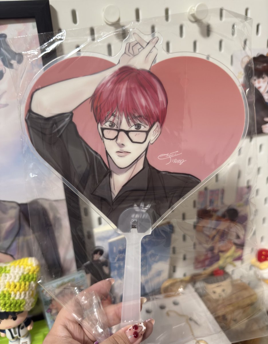 mmellowblink's tweet photo. กอว.ผมมาครบแย้ว🤩

art น้องจีซอง by @early_sunday 
hand fan by #รีวิวแคทแคท
slogan #รีวิวบัตเต้อฟาย https://t.co/7yBLBCGZeZ