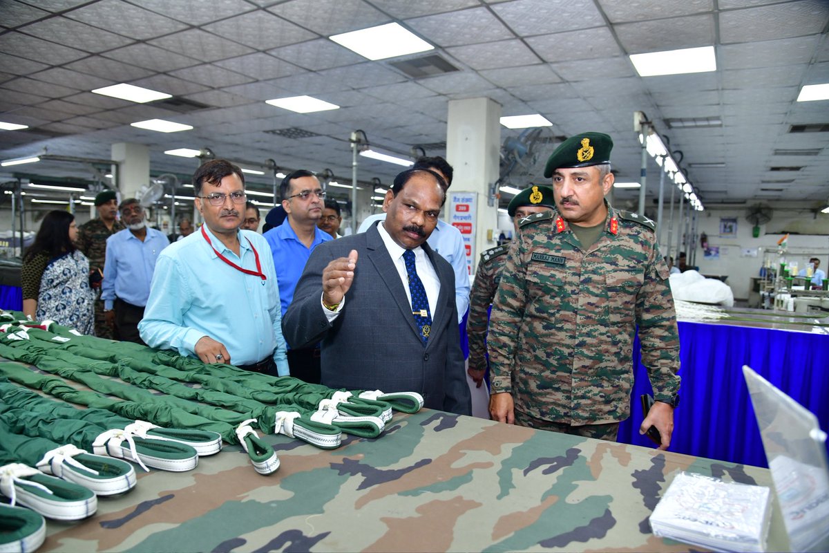 Major General Man Raj Singh Mann SM** ADG EM MGS Branch New Delhi visited GIL on 8th August 2025. He was accompanied by Brig Prashant Mahalawat SM MGS branch and Col Ritu Sharma MGS branch.Shri M C Balasubramaniam Chairman &amp; Managing Director Gliders India Ltd welcomed him. He