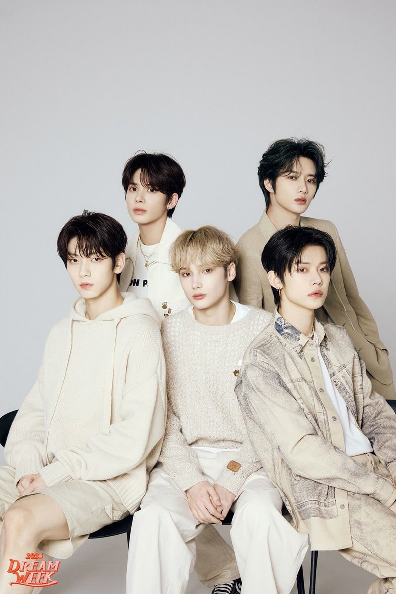 tsukiplier's tweet photo. ⭐️ oscar piastri for txt
(songs; anti romantic, blue hour &amp; deja vu) https://t.co/zwZVkqCKem