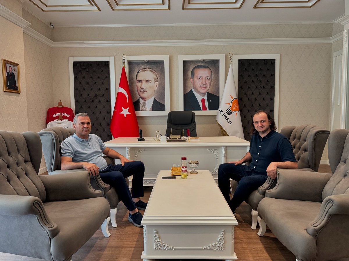 Tıp Fakültesi Uzman DR. Mehmet Akif Kaya’yı İlçe teşkilat binamızda misafir ettik.

Nazik ziyaretleri ve hoş sohbetleri için teşekkür ederiz.