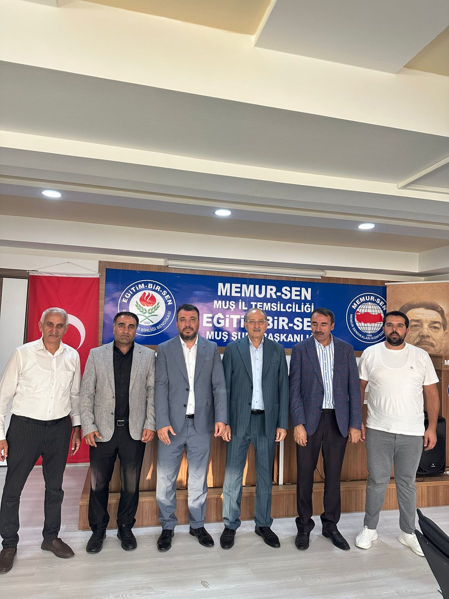 Bilal ERCAN (@bilalercan49) on Twitter photo İstanbul Milletvekilimiz Sayın <a href="/medeniylmz/">Dr. Medeni Yılmaz</a> ilçe başkanım <a href="/muratatalay49/">Murat ATALAY</a> ve heyetimizle birlikte Eğitim Bir-Sen Muş Şube Başkanı Sayın <a href="/mahir_bar/">mahir barışan</a> ve Diyanet-Sen Muş şube başkanı <a href="/FerzendeAras/">Ferzende Aras</a> hocamızı ziyaret ettik. Misafirperverlikleri nedeniyle teşekkür ederiz.
<a href="/alibabacan/">Ali Babacan</a> İstanbul Milletvekilimiz Sayın <a href="/medeniylmz/">Dr. Medeni Yılmaz</a> ilçe başkanım <a href="/muratatalay49/">Murat ATALAY</a> ve heyetimizle birlikte Eğitim Bir-Sen Muş Şube Başkanı Sayın <a href="/mahir_bar/">mahir barışan</a> ve Diyanet-Sen Muş şube başkanı <a href="/FerzendeAras/">Ferzende Aras</a> hocamızı ziyaret ettik. Misafirperverlikleri nedeniyle teşekkür ederiz.
<a href="/alibabacan/">Ali Babacan</a>