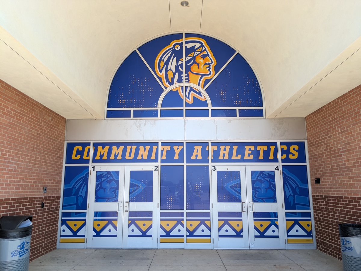 TheSignChamp's tweet image. 🏟️ Fresh look, fierce spirit!

Community HS Braves just leveled up their athletic entrances with bold new graphics that scream WE ARE BRAVE NATION! 💙💛 @communityisd @CHSBraveNation 

Let the games begin. #BraveNation #CommunityHS #FacilityGlowUp #BrandYourSchool #SchoolBranding…