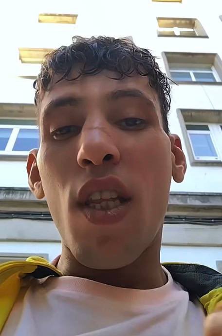 Quatre immigrants magribibs han violat brutalment en grup una noia de 18 anys al Ferrol, Galiza lavoz.gal/_tidj5