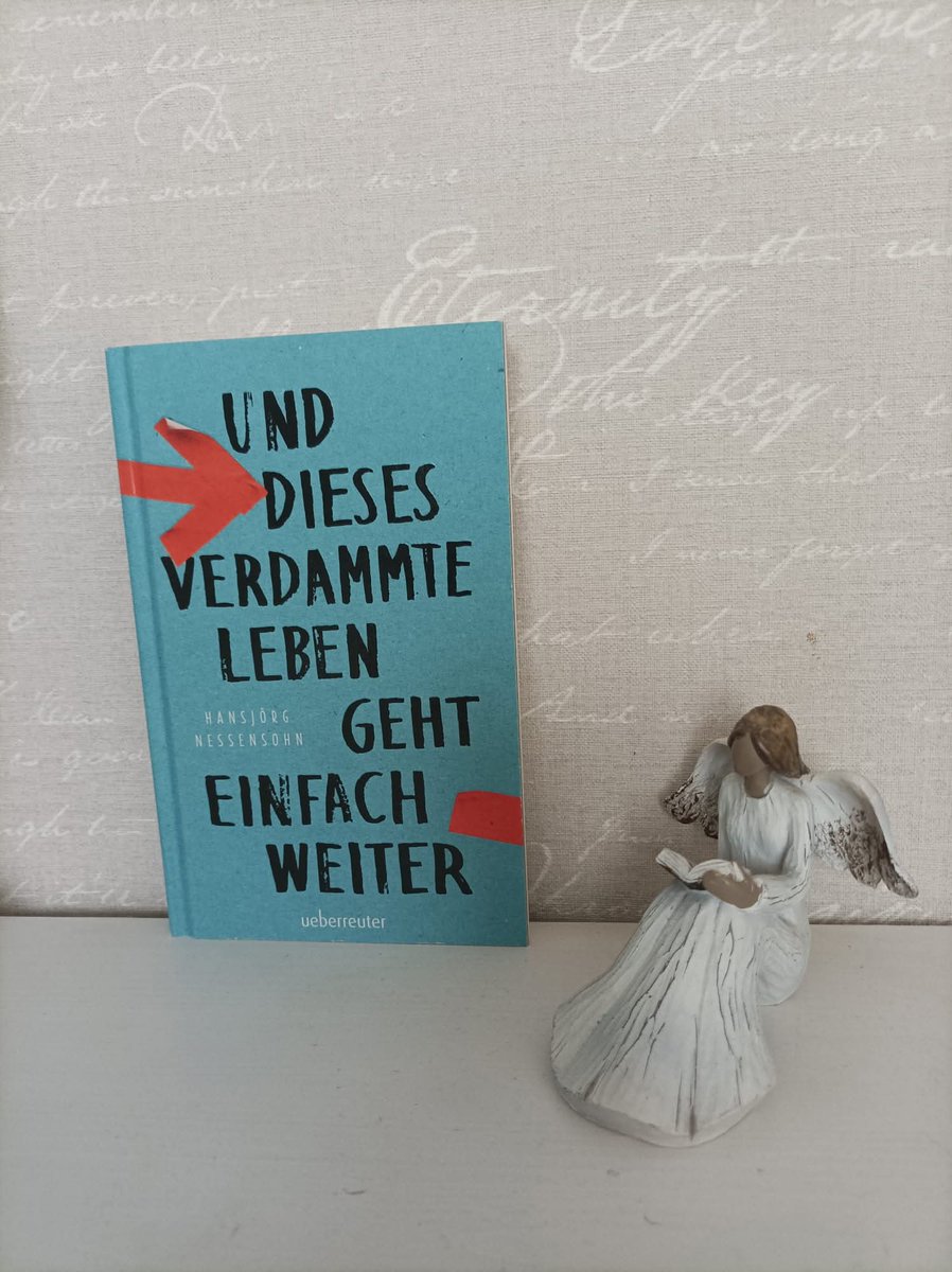 [Eigenes Exemplar]

Heute habe ich ein Jugendbuch für Euch, das mir sehr unter die Haut gegangen ist. Die Geschichte handelt, von Liebe, von Erwachsen werden, von Trauer, Abschied &amp; Loslassen.

buchspinat.de/2025/02/08/rez…
 #unddiesesverdammtelebengehteinfachweiter