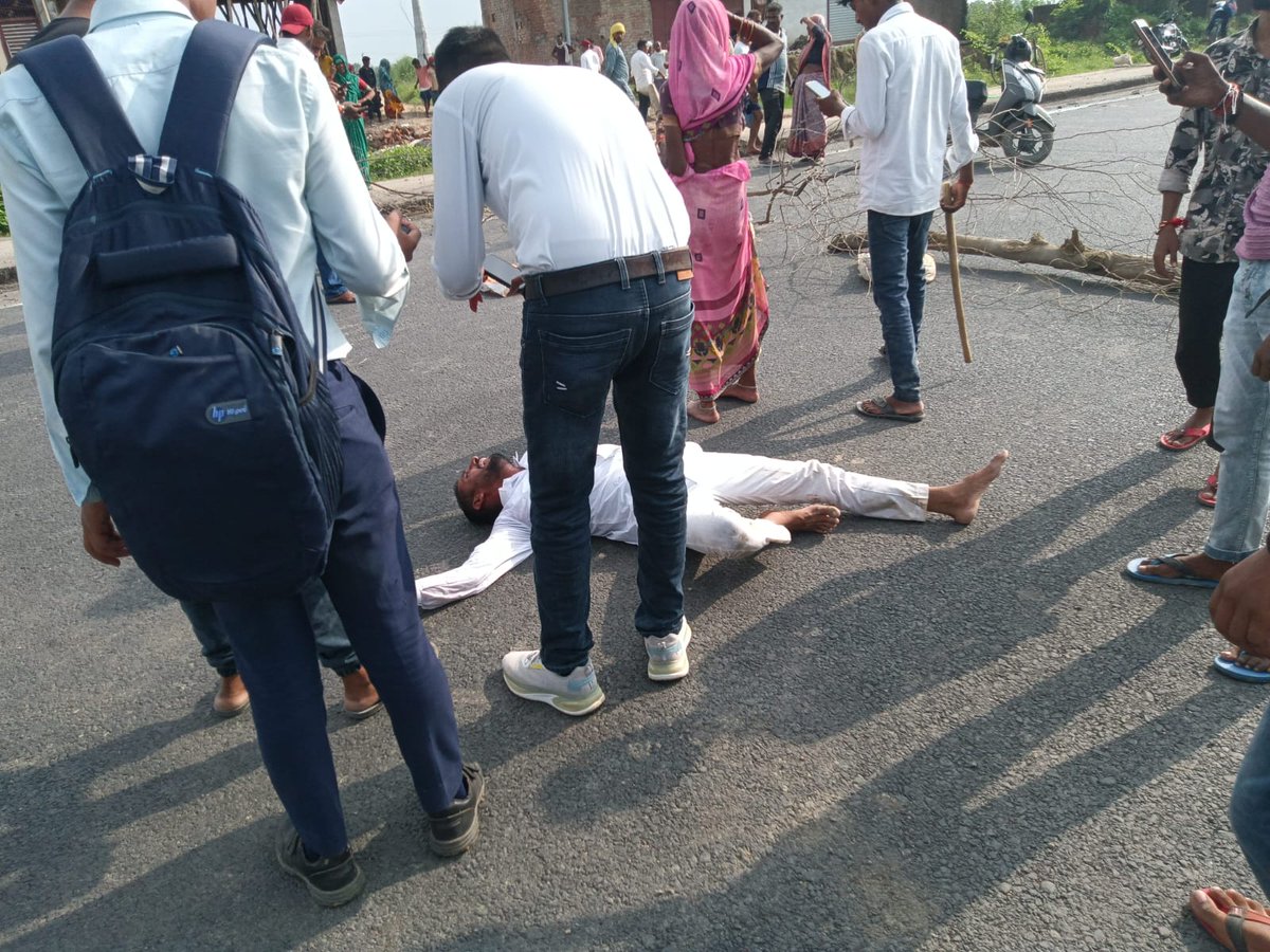 VikashPalTech1's tweet image. कौशाम्बी कोटिया ग्राम प्रधान राजेश कुमार पाल को गोली से जान से मारने की की गई कोशिश हालत नाजुक पुलिस प्रशासन संज्ञान में ले @Uppolice @kaushambipolice @Suniltiger234 @dgpup @UPGovt